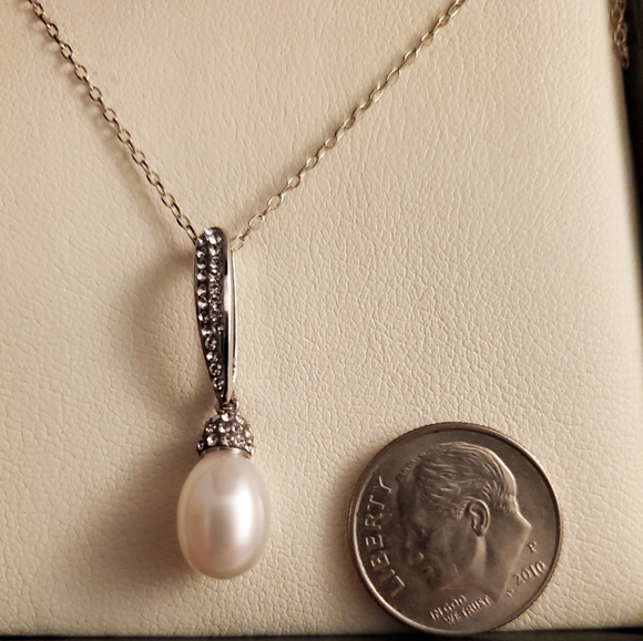 Freshwater Pearl and cz necklace - Picture 2 of 2